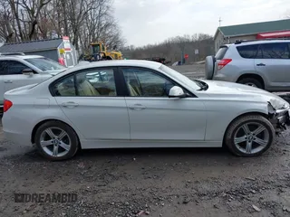 2014 BMW 3 Series 320i xDrive с VIN WBA3C3G58ENS68194, выставлен на аукционе IAAI как лот 41732422 с пробегом 103 206 миль миль и . История ставок и продаж доступна на DreamBid. Изображение 13.