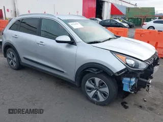 2019 Kia Niro LX with VIN KNDCB3LCXK5243643, listed as a IAAI auction lot 41730461 with 133,317 mi miles. Bid and sale history available at carsss.com. Image 1.