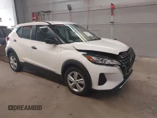 2022 Nissan Kicks S with VIN 3N1CP5BV8NL505330, listed as a IAAI auction lot 41907514 with 30,604 mi miles. Bid and sale history available at carsss.com. Image 1.