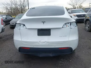 2022 Tesla Model Y Long Range z VIN 7SAYGDEE7NF389788, wystawiony jako IAAI lot #42014111 z przebiegiem 37 606 mil mil oraz . Historia ofert i sprzedaży dostępna na DreamBid. Obrazek 20.