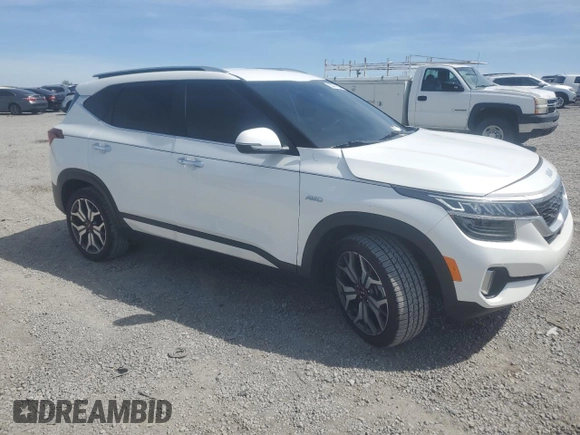2022 Kia Seltos SX with VIN KNDETCA2XN7286078, listed as a Copart auction lot 53471595 with 35,193 mi miles and Salvage title. Bid and sale history available at DreamBid. Image 4.