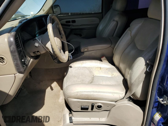 2005 GMC Sierra Denali z VIN 2GTEK63N851148645, wystawiony jako Copart lot #47744365 z przebiegiem 396 452 mil mil oraz Szkody całkowita. Historia ofert i sprzedaży dostępna na DreamBid. Obrazek 7.