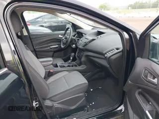 2017 Ford Escape SE with VIN 1FMCU0GD0HUB90702, listed as a IAAI auction lot 42141383 with 174,265 mi miles. Bid and sale history available at carsss.com. Image 5.