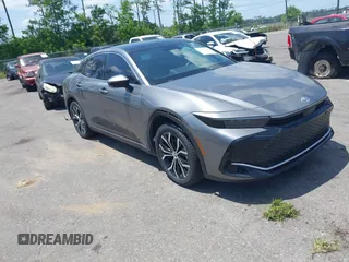 2023 Toyota Crown XLE с VIN JTDAAAAF3P3017586, выставлен на аукционе IAAI как лот 42135515 с пробегом 17 255 миль миль и . История ставок и продаж доступна на DreamBid. Изображение 1.