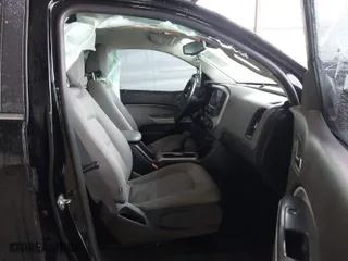 2017 Chevrolet Colorado 4WD LT with VIN 1GCPTCE15H1178534, listed as a IAAI auction lot 41238688 with 113,826 mi miles. Bid and sale history available at carsss.com. Image 5.