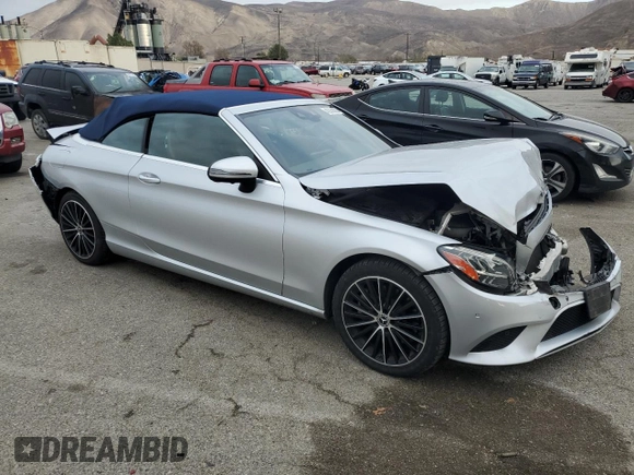 2019 Mercedes-Benz C 300 with VIN WDDWK8DB7KF927498, listed as a Copart auction lot 43358555 with 62,921 mi miles and Salvage Title. Bid and sale history available at carsss.com. Image 4.