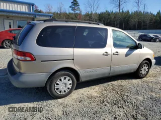 2003 Toyota Sienna LE with VIN 4T3ZF13C73U525624, listed as a Copart auction lot 83920914 with 296,155 mi miles and Clean Title. Bid and sale history available at carsss.com. Image 3.