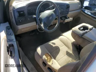 2006 Ford F-250 XL z VIN 1FTSX20596EA08170, wystawiony jako Copart lot #73577904 z przebiegiem 257 593 mil mil oraz Szkoda całkowita • Salvage title. Historia ofert i sprzedaży dostępna na DreamBid. Obrazek 8.