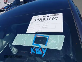2023 Tesla Model 3 z VIN 5YJ3E1EAXPF710024, wystawiony jako IAAI lot #41228608 z przebiegiem 10 481 mil mil oraz . Historia ofert i sprzedaży dostępna na DreamBid. Obrazek 11.