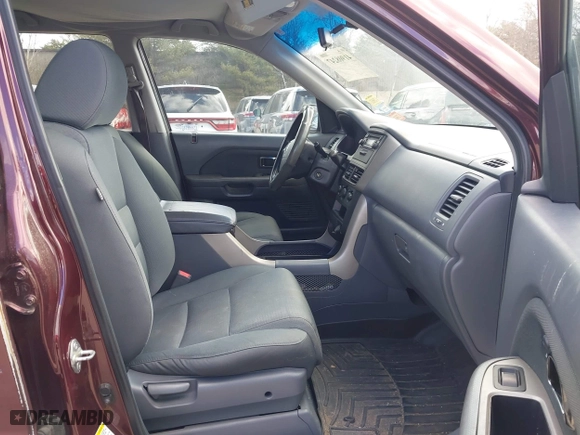 2007 Honda Pilot LX with VIN 2HKYF18197H540562, listed as a IAAI auction lot 41908247 with 191,135 mi miles. Bid and sale history available at carsss.com. Image 5.