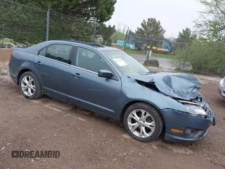2012 Ford Fusion SE z VIN 3FAHP0HA2CR113907, wystawiony jako IAAI lot #42246862 z przebiegiem 145 683 mil mil oraz . Historia ofert i sprzedaży dostępna na DreamBid. Obrazek 1.