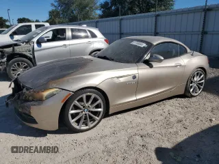 2009 BMW Z4 sDrive35i with VIN WBALM73559E381665, listed as a Copart auction lot 81708664 with 0 mi miles and Salvage Title. Bid and sale history available at carsss.com. Image 1.