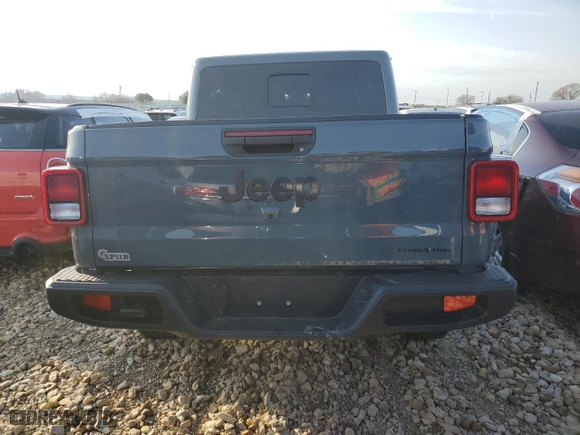 2024 Jeep Gladiator Willys with VIN 1C6HJTAG4RL133988, listed as a Copart auction lot 43078465 with 3,452 mi miles and Salvage Title. Bid and sale history available at carsss.com. Image 6.