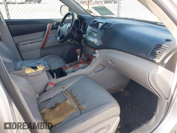 2010 Toyota Highlander Limited with VIN 5TDYK3EH1AS011780, listed as a IAAI auction lot 42452423 with 219,369 mi miles and . Bid and sale history available at DreamBid. Image 5.
