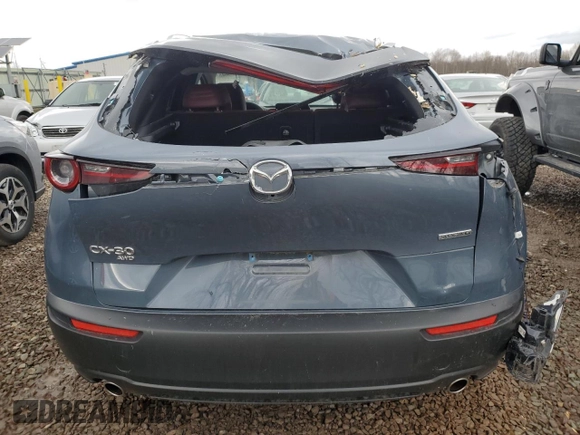 2022 Mazda CX-30 S Preferred with VIN 3MVDMBCLXNM428913, listed as a Copart auction lot 50717155 with 18,622 mi miles and Salvage Title. Bid and sale history available at DreamBid. Image 6.