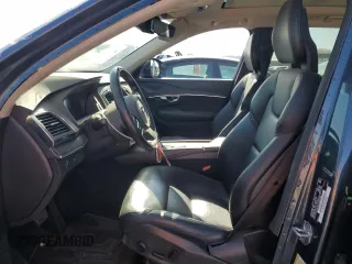 2020 Volvo XC90 Momentum with VIN YV4102CK0L1606696, listed as a Copart auction lot 62418285 with 51,916 mi miles and Salvage title. Bid and sale history available at DreamBid. Image 7.
