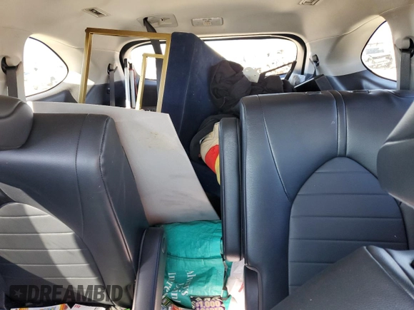2022 Toyota Highlander Hybrid XLE z VIN 5TDHBRCH6NS551718, wystawiony jako Copart lot #47105095 z przebiegiem 116 263 mil mil oraz Szkoda całkowita • Salvage title. Historia ofert i sprzedaży dostępna na DreamBid. Obrazek 10.