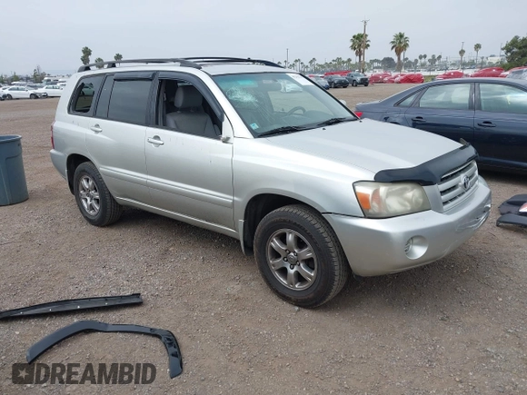 2005 Toyota Highlander z VIN JTEEP21A050123515, wystawiony jako IAAI lot #42262337 z przebiegiem 215 443 mil mil oraz . Historia ofert i sprzedaży dostępna na DreamBid. Obrazek 1.