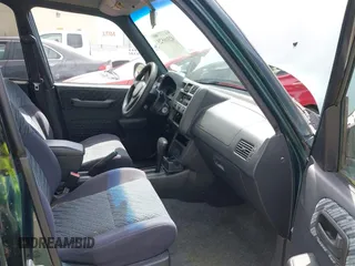 2000 Toyota RAV4 z VIN JT3GP10V0Y7077311, wystawiony jako IAAI lot #42316525 z przebiegiem 299 397 mil mil oraz . Historia ofert i sprzedaży dostępna na DreamBid. Obrazek 5.