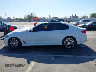 2019 BMW 5 Series 530i с VIN WBAJA5C52KWA57922, выставлен на аукционе IAAI как лот 40896802 с пробегом 60 562 миль миль и . История ставок и продаж доступна на DreamBid. Изображение 15.