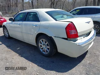 2007 Chrysler 300 C with VIN 2C3KA63H87H897640, listed as a IAAI auction lot 42098669 with 87,801 mi miles. Bid and sale history available at carsss.com. Image 3.