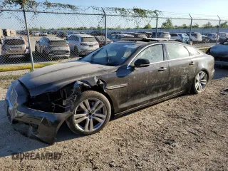 2019 Jaguar XJ Portfolio with VIN SAJWA2G7XK8W19345, listed as a Copart auction lot 72649384 with Not Provided miles and Salvage Title. Bid and sale history available at DreamBid. Image 1.