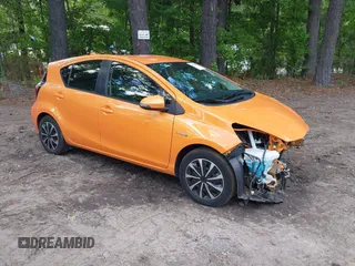 2015 Toyota Prius One z VIN JTDKDTB30F1091649, wystawiony jako IAAI lot #42338349 z przebiegiem 49 025 mil mil oraz . Historia ofert i sprzedaży dostępna na DreamBid. Obrazek 1.