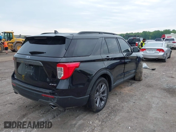 2024 Ford Explorer XLT с VIN 1FMSK8DH6RGA89249, выставлен на аукционе IAAI как лот 42387757 с пробегом 18 066 миль миль и . История ставок и продаж доступна на DreamBid. Изображение 4.