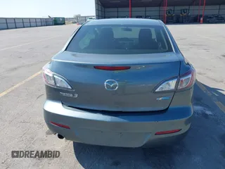 2012 Mazda 3 i Touring z VIN JM1BL1V73C1695634, wystawiony jako IAAI lot #42223477 z przebiegiem 138 302 mil mil oraz . Historia ofert i sprzedaży dostępna na DreamBid. Obrazek 16.