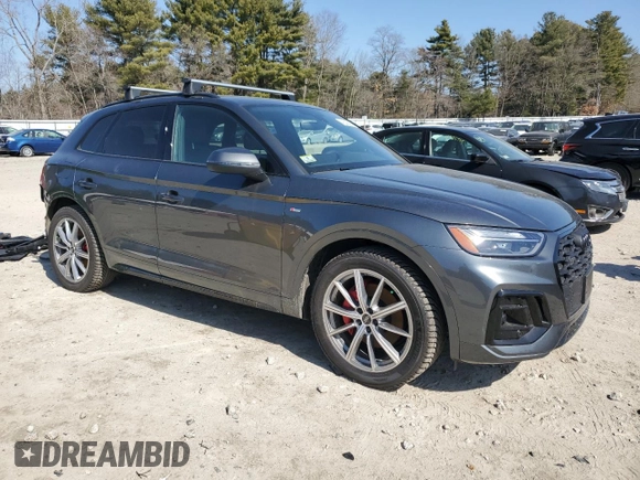 2024 Audi Q5 S line Premium Plus z VIN WA1E2AFY0R2104938, wystawiony jako Copart lot #48248405 z przebiegiem 9 118 mil mil oraz Szkoda całkowita • Salvage title. Historia ofert i sprzedaży dostępna na DreamBid. Obrazek 4.