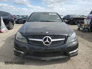 2013 Mercedes-Benz C 250 Sport z VIN WDDGF4HB2DA778901, wystawiony jako Copart lot #53280705 z przebiegiem 165 118 mil mil oraz Szkoda całkowita • Salvage title. Historia ofert i sprzedaży dostępna na DreamBid. Obrazek 5.