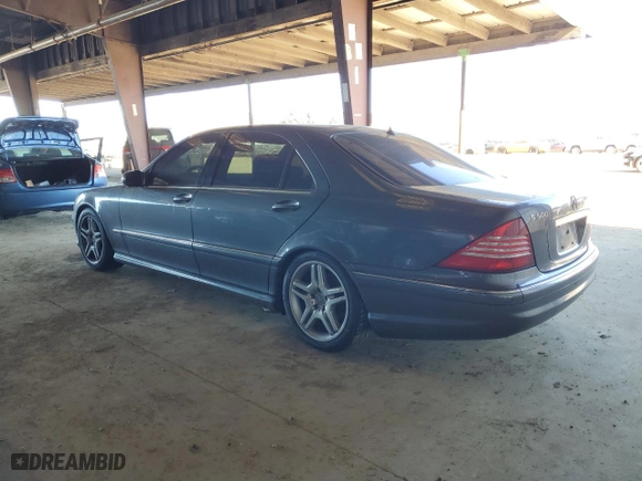 2006 Mercedes-Benz S-Class 5.0L with VIN WDBNG75J06A469005, listed as a Copart auction lot 41892335 with 0 mi miles and Clean Title. Bid and sale history available at carsss.com. Image 2.