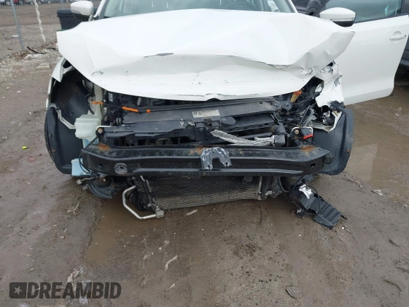 2012 Volkswagen Jetta TDI w/Premium & Nav with VIN 3VWLL7AJ8CM094552, listed as a IAAI auction lot 41962900 with 158,868 mi miles and . Bid and sale history available at DreamBid. Image 6.