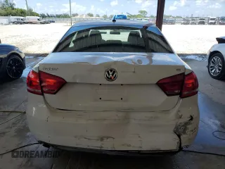 2012 Volkswagen Passat S с VIN 1VWAH7A36CC036998, выставлен на аукционе Copart как лот 60655295 с пробегом 150 557 миль миль и Списание • Salvage title. История ставок и продаж доступна на DreamBid. Изображение 6.