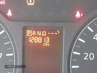 2018 Nissan NV Cargo S z VIN 1N6BF0LY0JN807791, wystawiony jako IAAI lot #41868591 z przebiegiem 128 813 mil mil oraz . Historia ofert i sprzedaży dostępna na DreamBid. Obrazek 16.