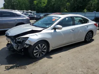 2017 Nissan Altima SV with VIN 1N4AL3AP0HC221638, listed as a Copart auction lot 61304435 with 61,238 mi miles and Salvage title. Bid and sale history available at DreamBid. Image 1.