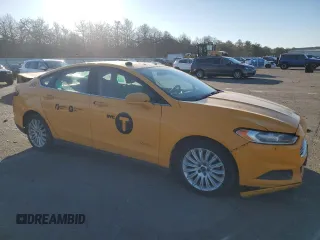 2015 Ford Fusion S Hybrid with VIN 3FA6P0UUXFR140915, listed as a Copart auction lot 45393535 with 258,208 mi miles and Clean Title. Bid and sale history available at carsss.com. Image 4.
