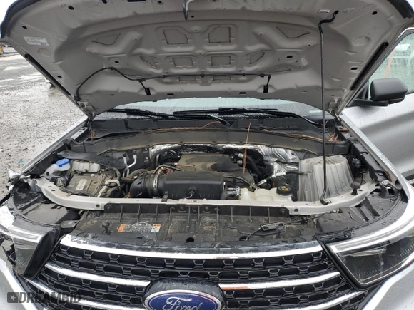 2020 Ford Explorer XLT with VIN 1FMSK7DH2LGB00670, listed as a Copart auction lot 44313725 with 107,244 mi miles and Salvage Title. Bid and sale history available at carsss.com. Image 12.