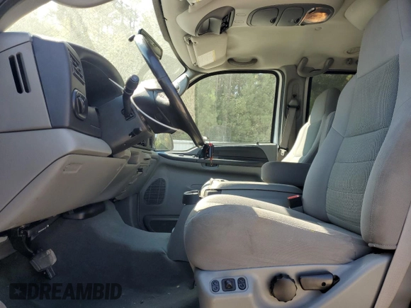 2005 Ford Excursion Special Serv z VIN 1FMNU40L05EB61756, wystawiony jako Copart lot #72593484 z przebiegiem 89 126 mil mil oraz Szkoda całkowita • Salvage title. Historia ofert i sprzedaży dostępna na DreamBid. Obrazek 7.