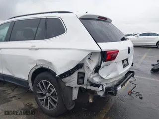 2018 Volkswagen Tiguan SEL with VIN 3VV2B7AX4JM140172, listed as a IAAI auction lot 41731061 with 103,459 mi miles. Bid and sale history available at carsss.com. Image 6.