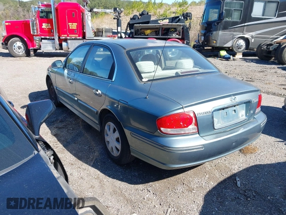 2004 Hyundai Sonata with VIN KMHWF25S74A048301, listed as a IAAI auction lot 41790506 with 179,740 mi miles. Bid and sale history available at carsss.com. Image 3.