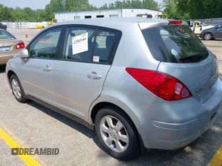 2007 Nissan Versa S с VIN 3N1BC13E37L449721, выставлен на аукционе IAAI как лот 42503164 с пробегом 89 537 миль миль и . История ставок и продаж доступна на DreamBid. Изображение 3.