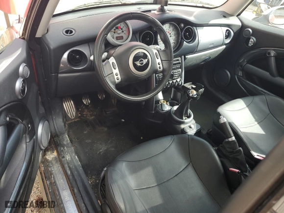 2004 MINI Cooper Hardtop S with VIN WMWRE334X4TD76430, listed as a Copart auction lot 49476985 with 165,626 mi miles and Clean Title. Bid and sale history available at carsss.com. Image 8.