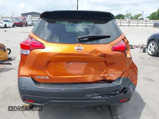 2020 Nissan Kicks SR with VIN 3N1CP5DV4LL492831, listed as a IAAI auction lot 42030507 with 43,203 mi miles. Bid and sale history available at carsss.com. Image 6.