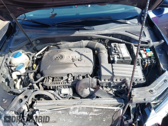 2015 Volkswagen Passat 1.8T Limited Edition with VIN 1VWAT7A33FC091945, listed as a IAAI auction lot 41930380 with 145,488 mi miles. Bid and sale history available at carsss.com. Image 10.