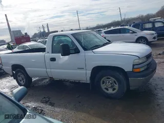 2002 Chevrolet Silverado 1500 with VIN 1GCEC14WX2Z146163, listed as a IAAI auction lot 41520765 with 195,742 mi miles. Bid and sale history available at carsss.com. Image 13.