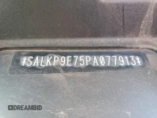 2023 Land Rover Range Rover SE z VIN SALKP9E75PA077913, wystawiony jako Copart lot #52419525 z przebiegiem 19 243 mil mil oraz Szkoda całkowita • Salvage title. Historia ofert i sprzedaży dostępna na DreamBid. Obrazek 13.