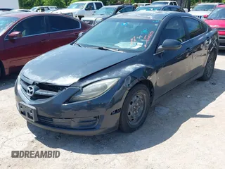 2013 Mazda 6 i Sport with VIN 1YVHZ8BH9D5M11992, listed as a IAAI auction lot 42047797 with 195,395 mi miles. Bid and sale history available at carsss.com. Image 2.