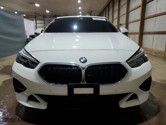 2024 BMW 2 Series 228i xDrive with VIN WBA73AK09R7N49996, listed as a Copart auction lot 53453825 with 32,669 mi miles and Clean Title. Bid and sale history available at carsss.com. Image 5.