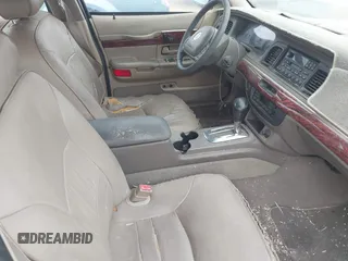 2002 Mercury Grand Marquis LS Premium с VIN 2MEFM75WX2X659825, выставлен на аукционе IAAI как лот 41718654 с пробегом 141 127 миль миль и . История ставок и продаж доступна на DreamBid. Изображение 5.